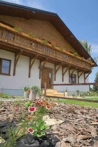 Фото Фермерские дома Base Camp Carpathia г. Wrocanka